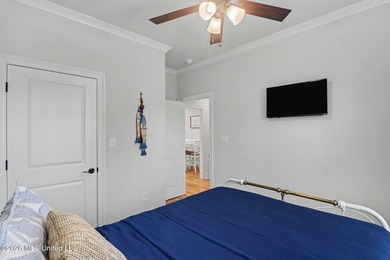 Welcome to your private waterfront escape in one of Bay St - photo 30