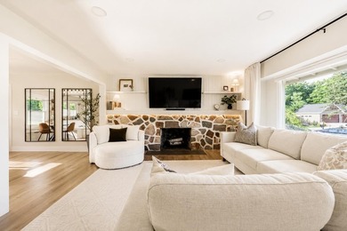 RARE opportunity to own a beautifully updated home just steps - photo 6
