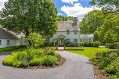 A Luxury Residence inspired by Nature: Sited on 16.1 private - photo 3