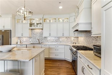 Luxury Lakefront Living in this meticulously maintained - photo 13