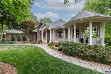 **Capture the Essence of Luxury & Fine Living in this Elegant - photo 14