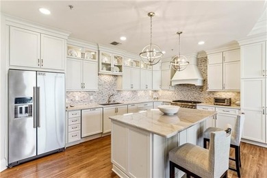 Luxury Lakefront Living in this meticulously maintained - photo 15