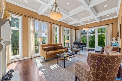 **Capture the Essence of Luxury & Fine Living in this Elegant - photo 20