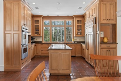 A Luxury Residence inspired by Nature: Sited on 16.1 private - photo 10