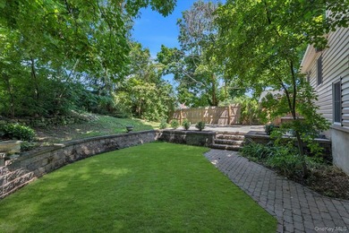 Move right into this beautifully updated split-level home - photo 22