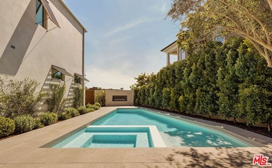 Set within the prestigious Dover Shores enclave and directly - photo 24