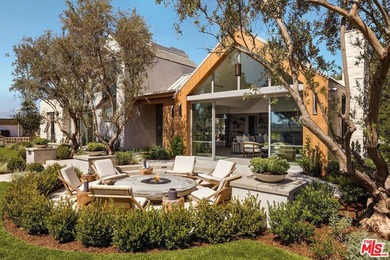 Set within the prestigious Dover Shores enclave and directly - photo 25