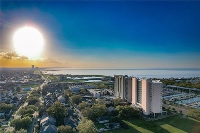 Luxury Lakefront Living in this meticulously maintained - photo 34