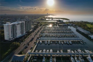 Luxury Lakefront Living in this meticulously maintained - photo 35
