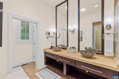 **Capture the Essence of Luxury & Fine Living in this Elegant - photo 37