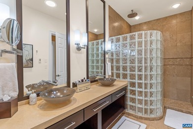 **Capture the Essence of Luxury & Fine Living in this Elegant - photo 38
