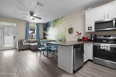 Turnkey  Townhouse | Gated Community | Walk to Beach Fully - photo 13