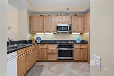 2-bedroom Beach Colony beauty with DEEDED GARAGE PARKING SPOT - photo 18