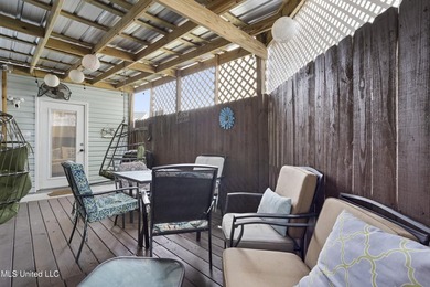Turnkey  Townhouse | Gated Community | Walk to Beach Fully - photo 39