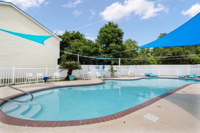 Turnkey  Townhouse | Gated Community | Walk to Beach Fully - photo 41