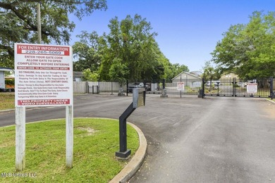 Turnkey  Townhouse | Gated Community | Walk to Beach Fully - photo 42