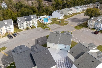 Turnkey  Townhouse | Gated Community | Walk to Beach Fully - photo 43