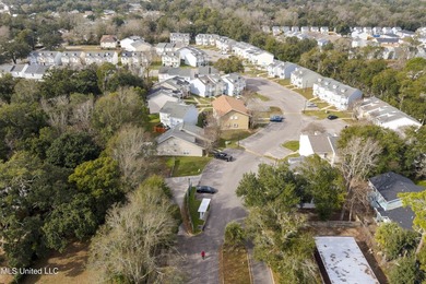 Turnkey  Townhouse | Gated Community | Walk to Beach Fully - photo 46