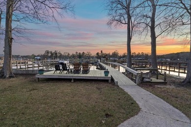 (private lake, pond, creek) Home For Sale in Manning South Carolina