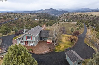 Lake Home For Sale in Johnday, Oregon
