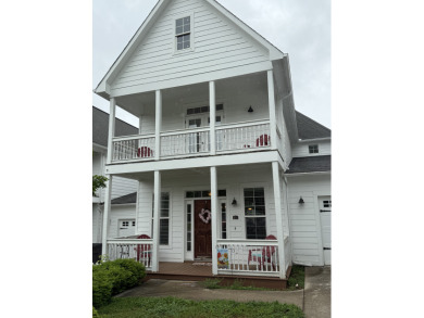 Lake Townhome/Townhouse For Sale in Loudon, Tennessee