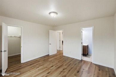 This Condo has it all! The Seller spared no expense when - photo 19