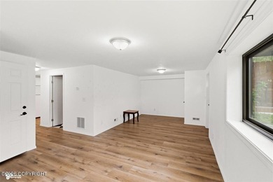 This Condo has it all! The Seller spared no expense when - photo 28
