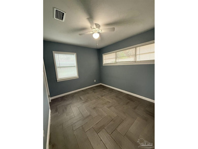 Looking for a home that is move in ready? Look no further! This - photo 8