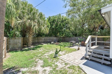 Beautifully renovated 2-bedroom, 2-bath home with a flex room in - photo 28