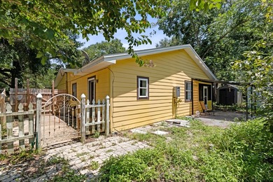 BEING SOLD AS-IS Welcome to this beautifully 3-bedroom, 2-bath - photo 30
