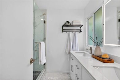 Summer Special! Welcome to this beautifully upgraded turnkey - photo 31