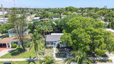 Beautifully renovated 2-bedroom, 2-bath home with a flex room in - photo 33