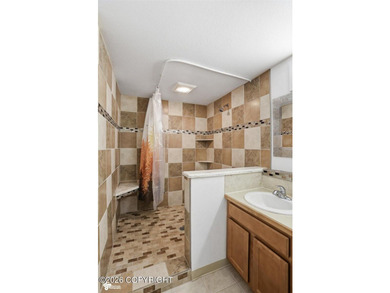 This Condo has it all! The Seller spared no expense when - photo 37