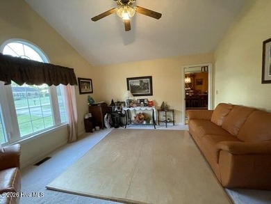 Enjoy coastal living in this beautifully maintained home - photo 8