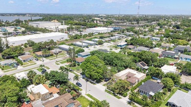 Beautifully renovated 2-bedroom, 2-bath home with a flex room in - photo 39