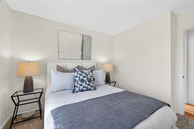 Summer Special! Welcome to this beautifully upgraded turnkey - photo 40