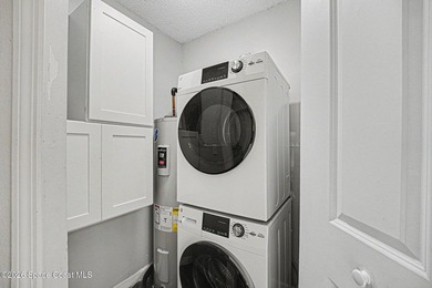 FIRST-FLOOR CONVENIENCE! NEWER A/C UNIT, STUNNING STONE - photo 20