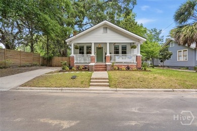 Welcome to this fully renovated bungalow with an expansive - photo 49