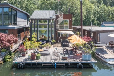 Lake Home For Sale in Portland, Oregon