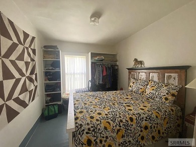 Attractive home in a great location in Mackay, ID. This charming - photo 16