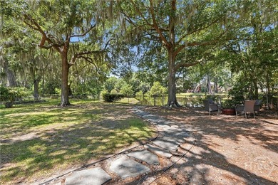 Located in Palmetto Cove, this 3-bedroom, 2-bath home with a - photo 30