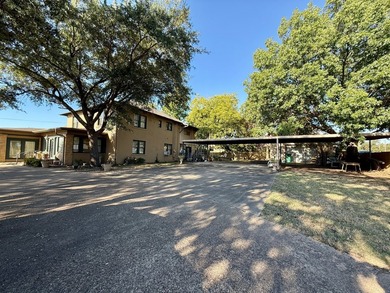 LOCATION, LOCATION, LOCATION! DON'T MISS THIS RARE OPPORTUNITY - photo 3
