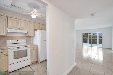 (private lake, pond, creek) Condo For Sale in Sunrise Florida