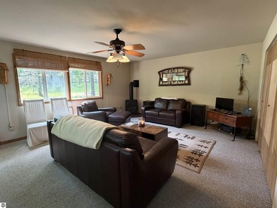 POSSIBLE YEAR ROUND UP NORTH RETREAT ON GRAY LAKE! Lovely little - photo 11