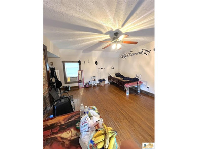 Looking for that perfect blend of peaceful country living with - photo 17