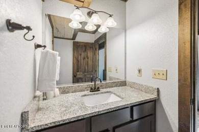 Welcome to The Cozy Bear--your private Smoky Mountain escape - photo 43