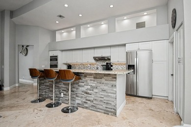 Rare Lakefront Opportunity in Glen Oaks at Colonnade! Situated - photo 11