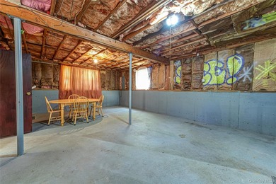 This Hi-Ranch style home offers 2 bedrooms and 1 full bathroom - photo 13