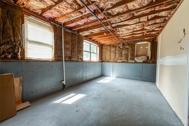 This Hi-Ranch style home offers 2 bedrooms and 1 full bathroom - photo 14