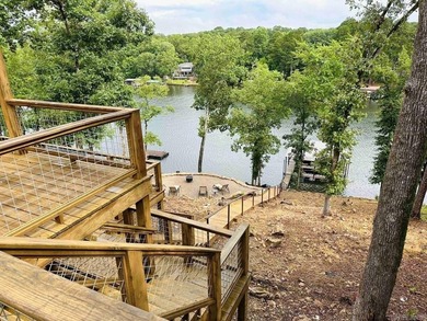 Tucked into a quiet Lake Hamilton cove with 110 feet of deeded - photo 20